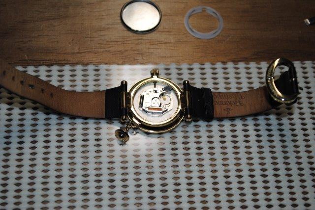 ヴィヴィアン ウエストウッド時計 VivienneWestwood 時計の電池交換